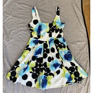 Girls Floral Dress W Pockets Size 13 juniors Blue White Green And Black
